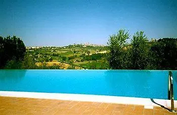 Фермерский дом Agriturismo Poggiacolle Сан-Джиминьяно