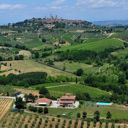 Agriturismo Poggiacolle * Сан-Джиминьяно
